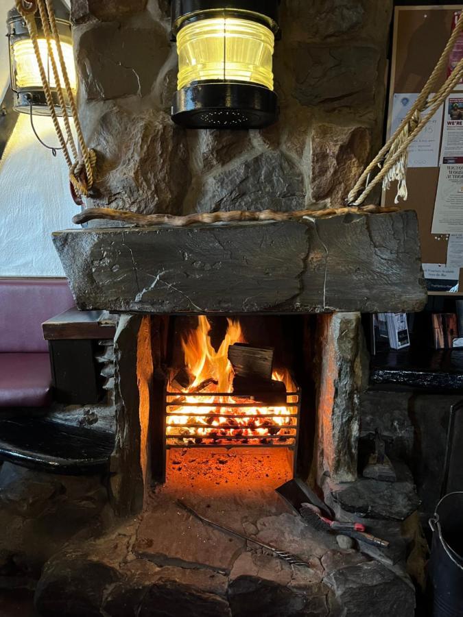 The Harbour Inn Garlieston Екстериор снимка