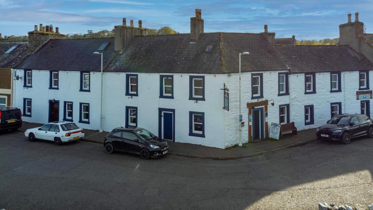 The Harbour Inn Garlieston Екстериор снимка
